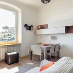 Now! Marola Seaview Holiday Flat